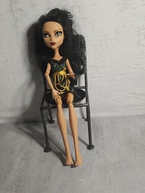 Monster High Frights, Camera, Action! Black Carpet Cleo de Nile doll